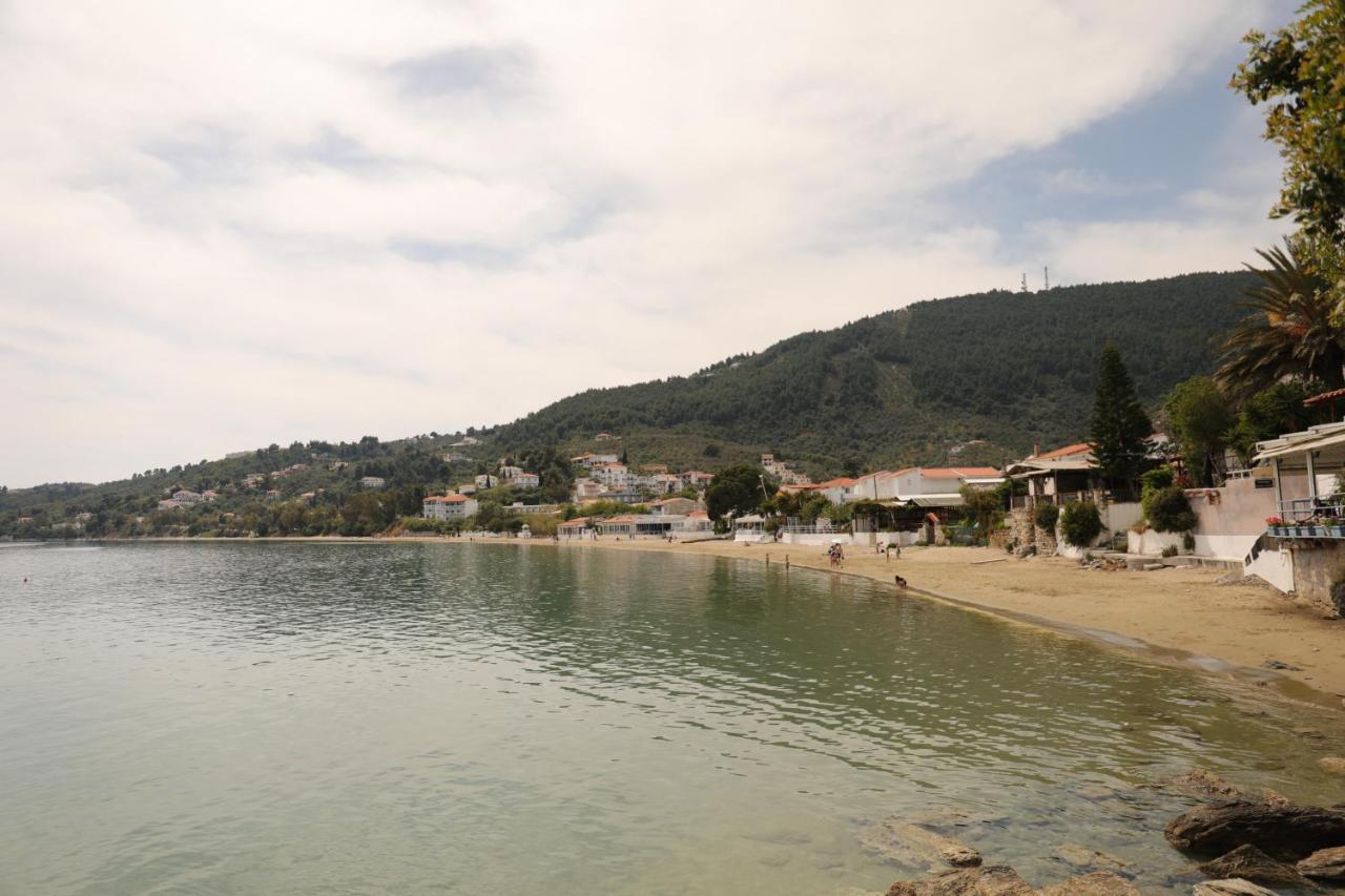 Ftelia Studios Skiathos Town Exterior foto