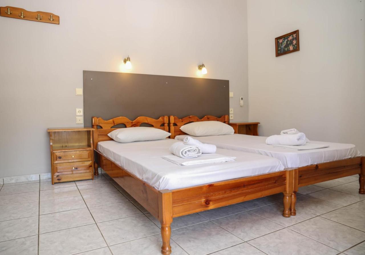 Ftelia Studios Skiathos Town Exterior foto