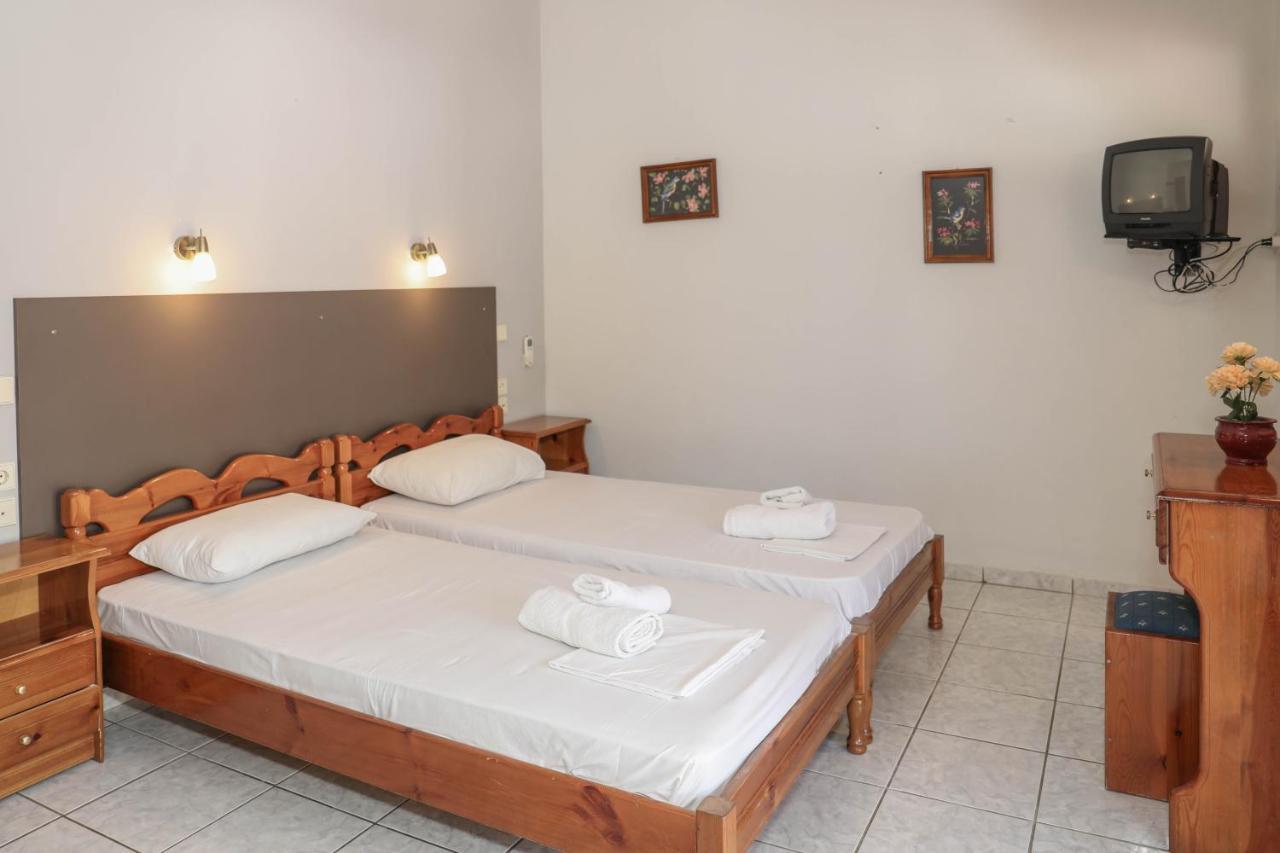 Ftelia Studios Skiathos Town Exterior foto